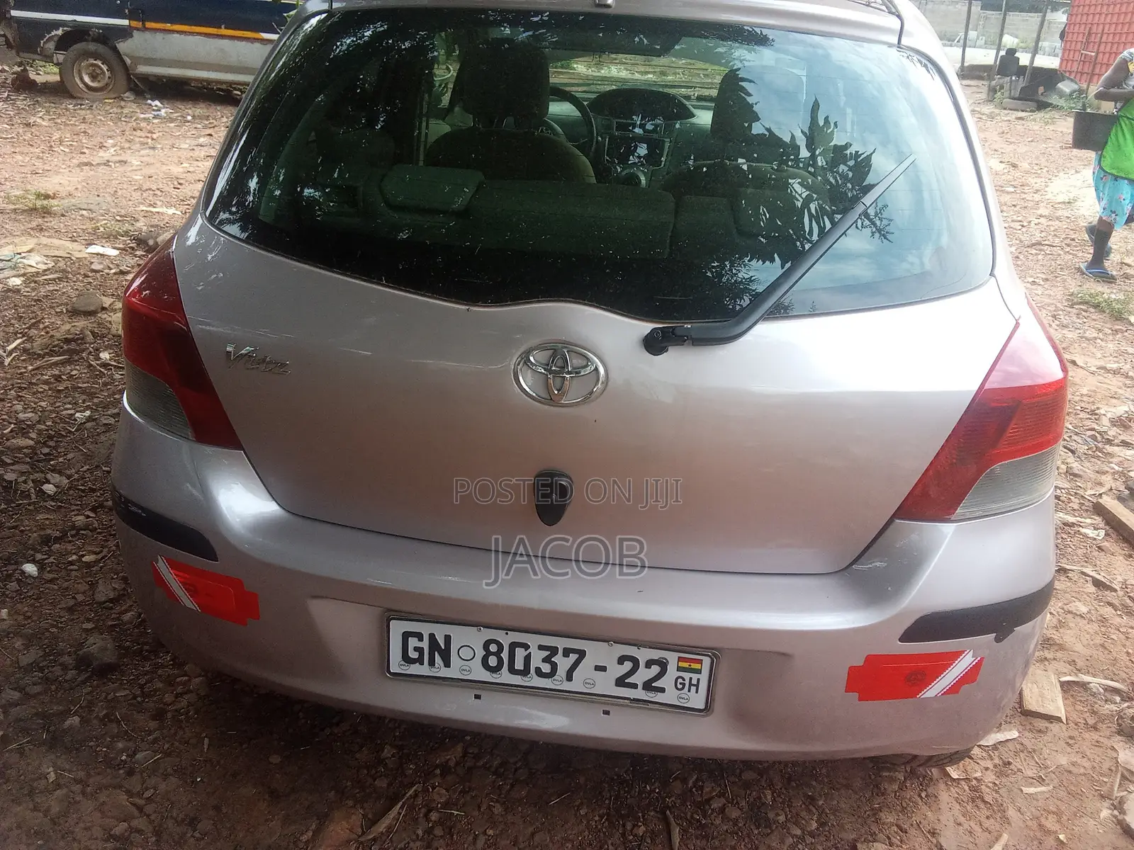 Toyota Vitz 2009 Silver