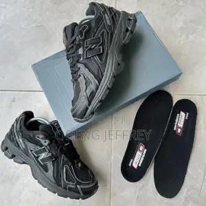 Original New Balance 1906 Black