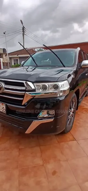 Toyota Land Cruiser 4.5 V8 VXR 2019 Black