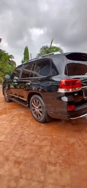 Toyota Land Cruiser 4.5 V8 VXR 2019 Black