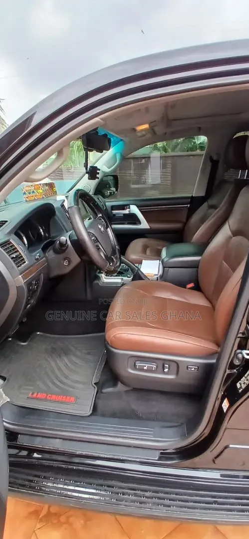 Toyota Land Cruiser 4.5 V8 VXR 2019 Black