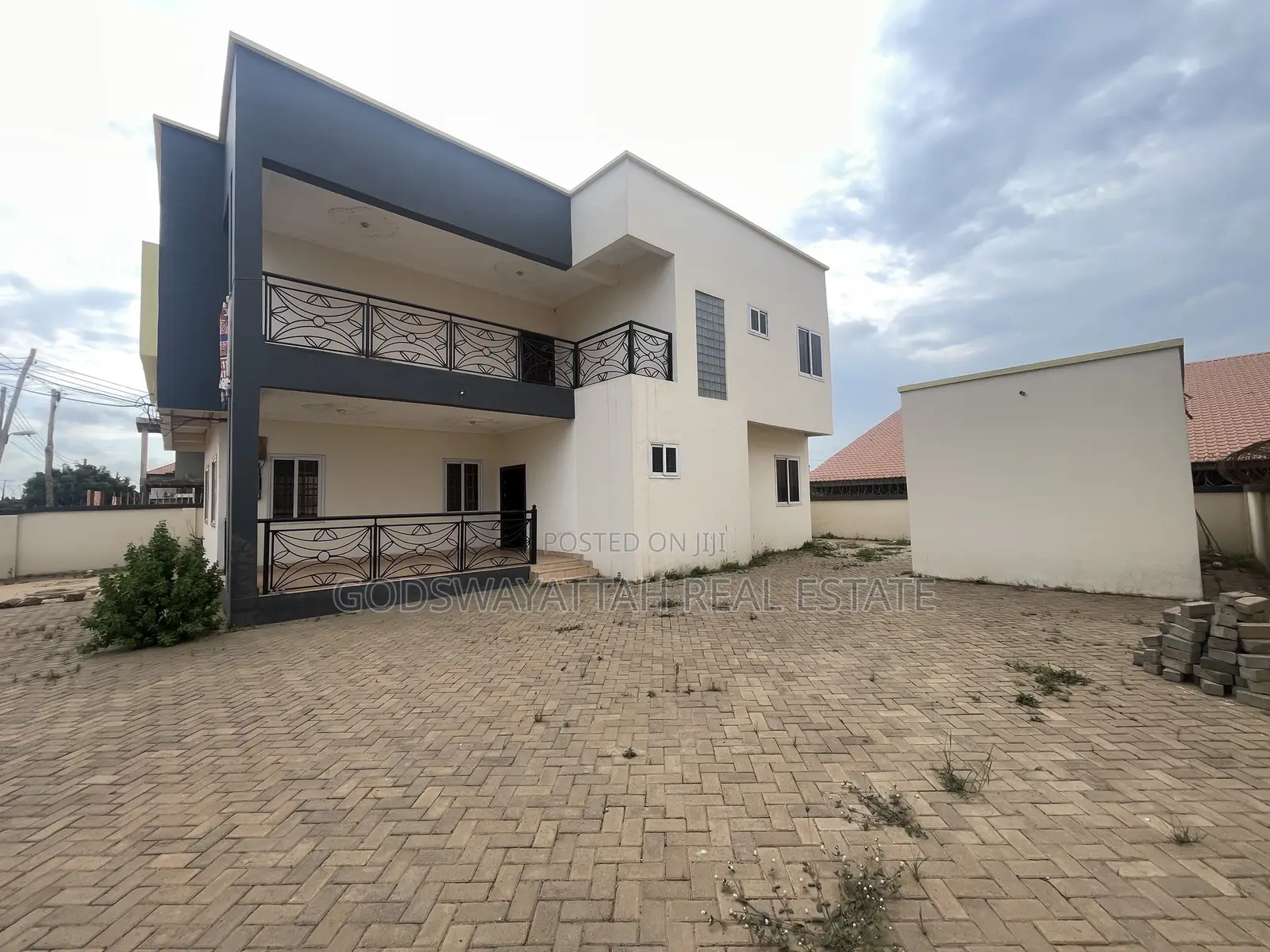 4bdrm House in East Legon, Adjiriganor for rent