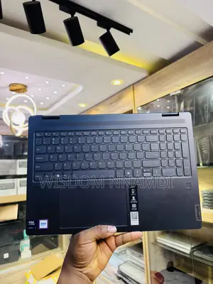 Laptop Lenovo Yoga 7i 16GB Intel Core Ultra 7 SSD 1T