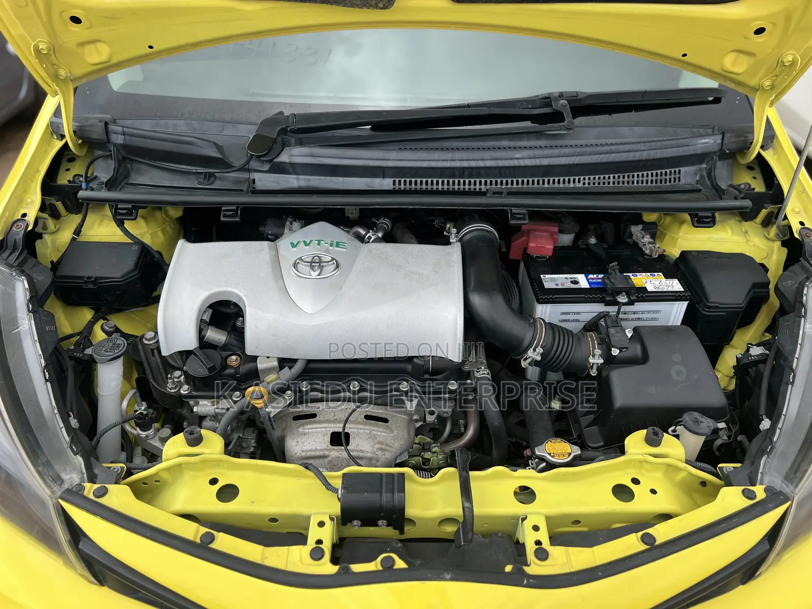 Toyota Vitz 1.3 AWD 3dr 2015 Yellow