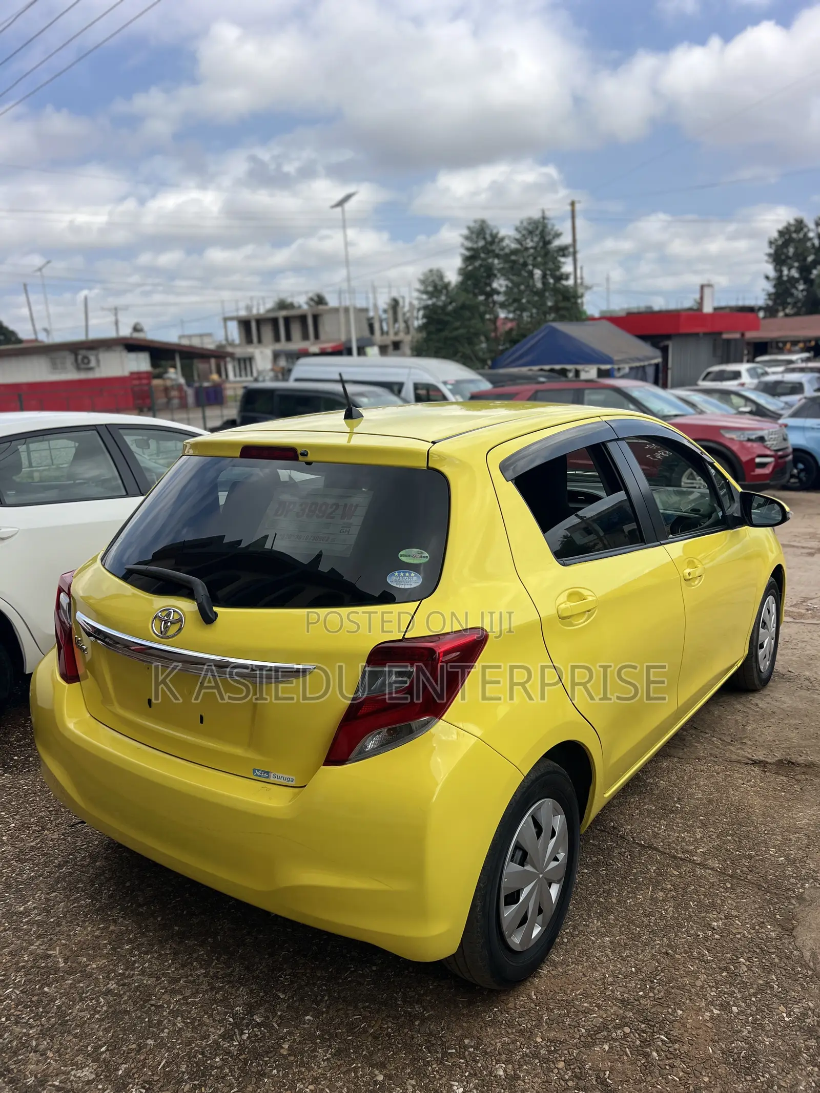 Toyota Vitz 1.3 AWD 3dr 2015 Yellow