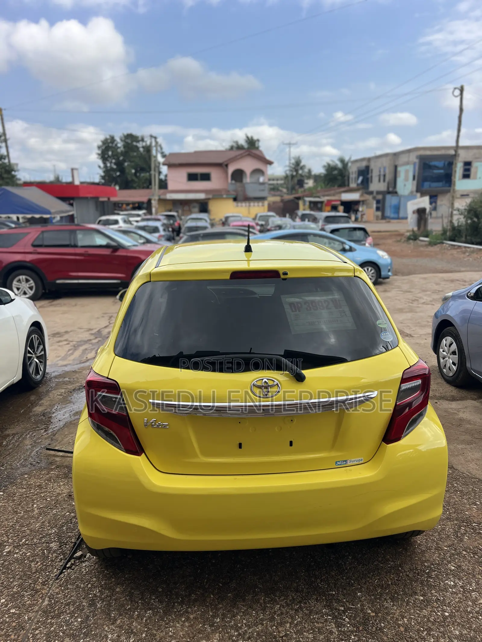 Toyota Vitz 1.3 AWD 3dr 2015 Yellow