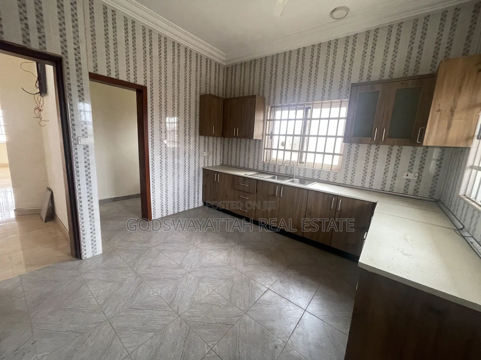 4bdrm House in East Legon, Adjiriganor for rent
