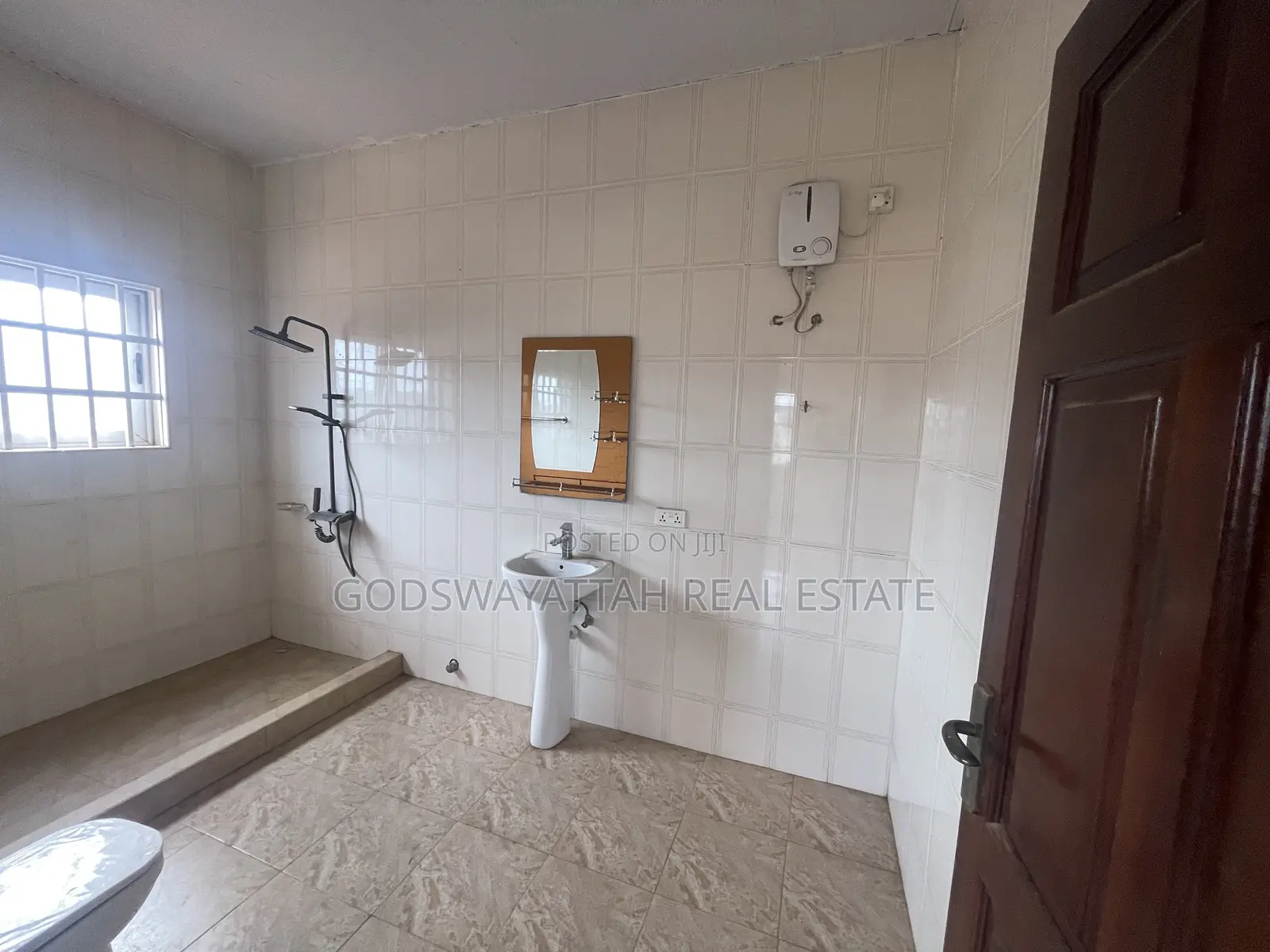 4bdrm House in East Legon, Adjiriganor for rent