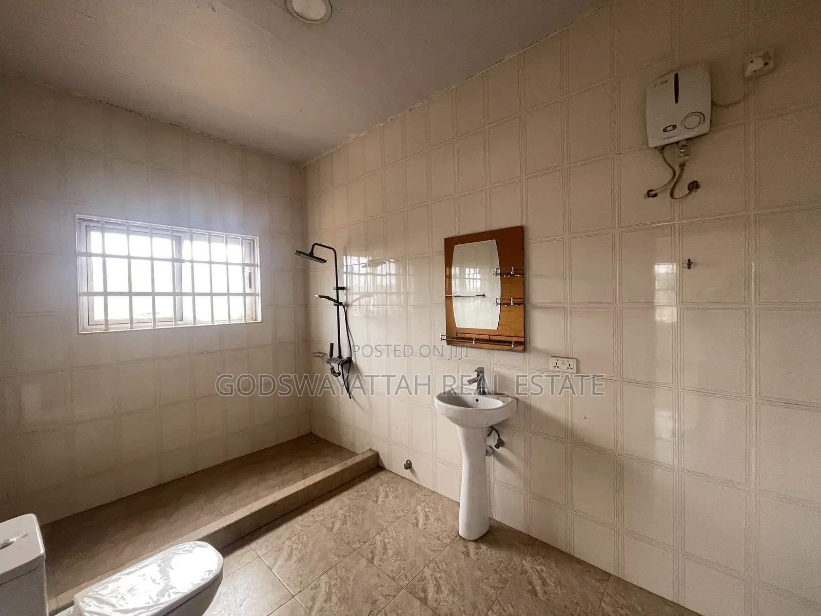 4bdrm House in East Legon, Adjiriganor for rent