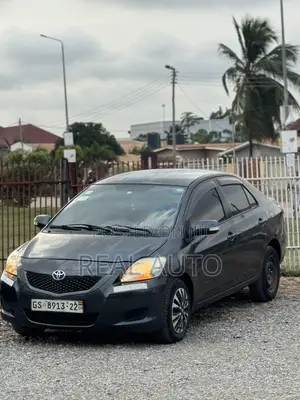 Toyota Belta 2012 Black
