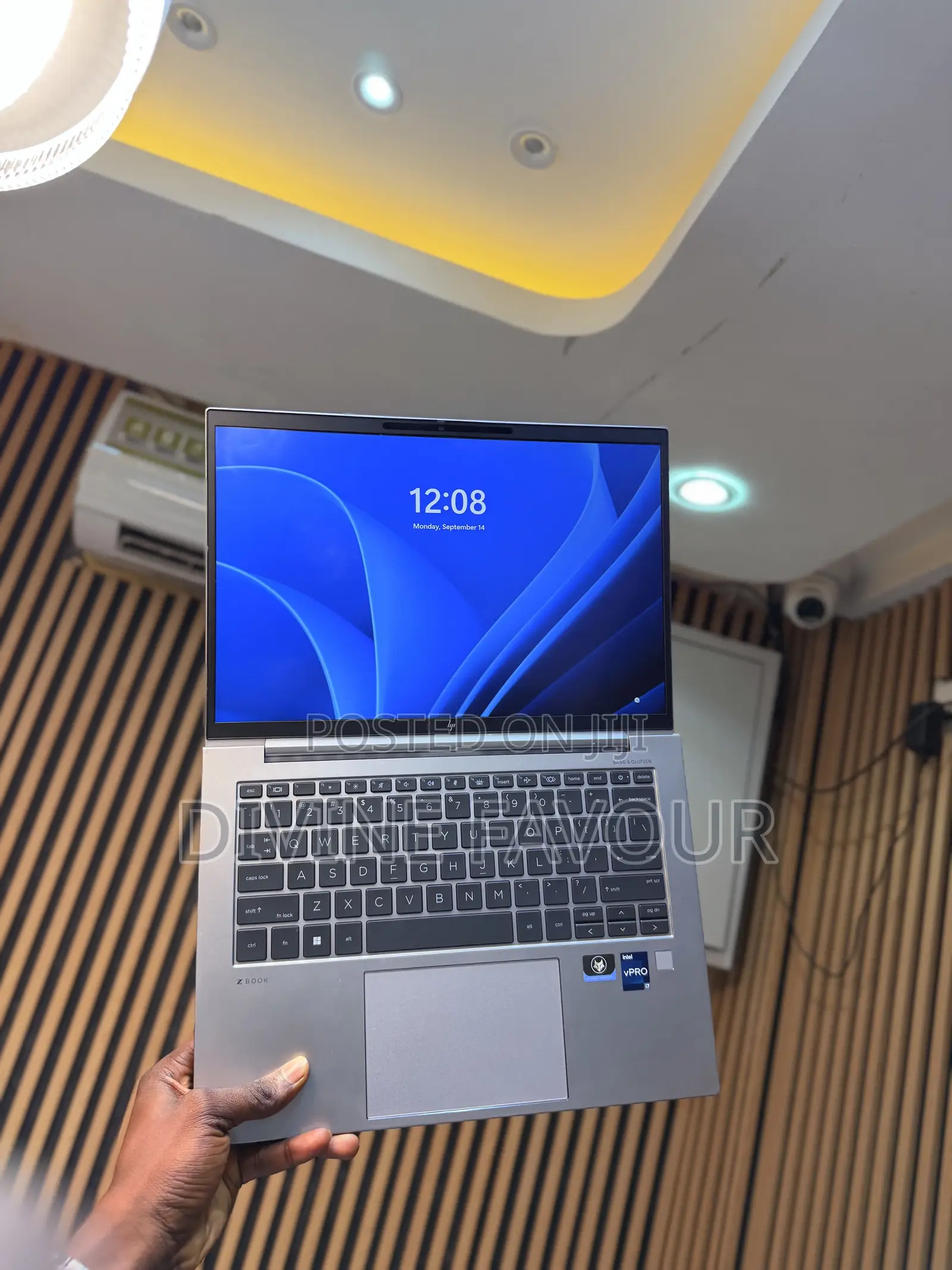 Laptop HP ZBook Firefly 14 G10 32GB Intel Core i7 SSD 512GB