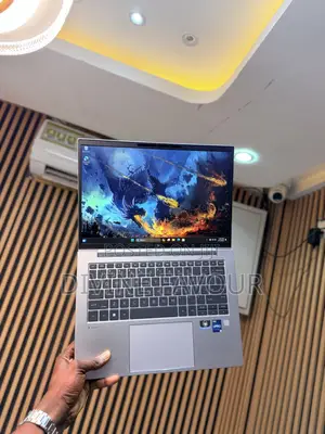 Laptop HP ZBook Firefly 14 G10 32GB Intel Core i7 SSD 512GB