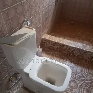 4bdrm House in Santasi Brofoyeduru, Kumasi Metropolitan for sale