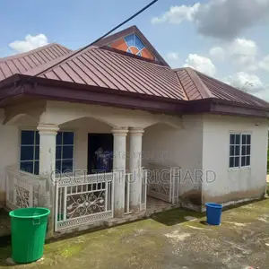 4bdrm House in Santasi Brofoyeduru, Kumasi Metropolitan for sale