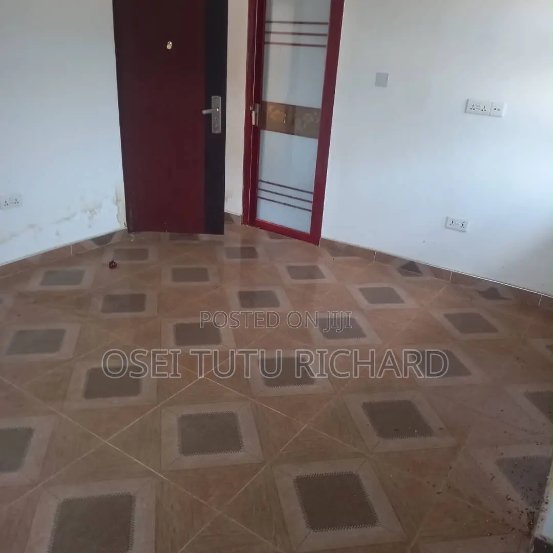 4bdrm House in Santasi Brofoyeduru, Kumasi Metropolitan for sale