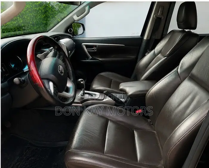 Toyota Fortuner 2.7 AWD 2019 Black