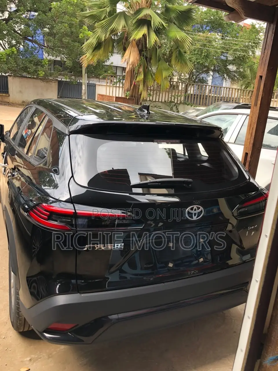 New Toyota Frontlander 2.0 Hybrid FWD 2025 Black
