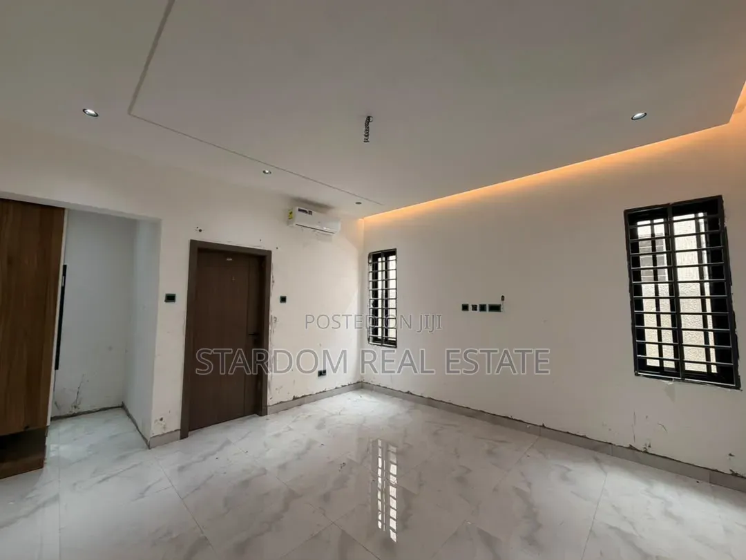 3bdrm Bungalow in Lakeside Estate for sale