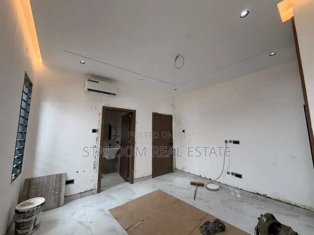 3bdrm Bungalow in Lakeside Estate for sale