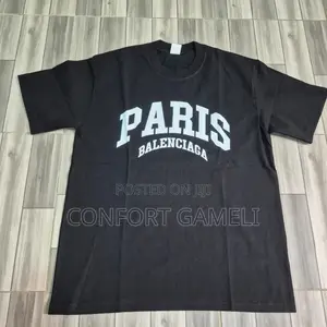 Simple and Quality Black Round Neck Available as Seen