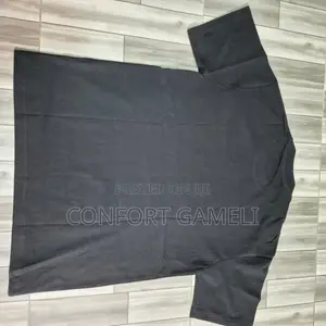 Simple and Quality Black Round Neck Available as Seen