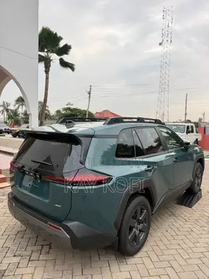 New Toyota RAV4 XSE 2026 Green
