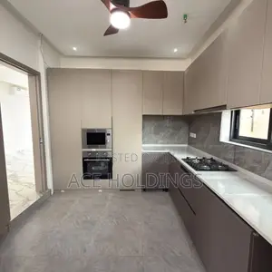 3bdrm Duplex in East Legon Hills for sale