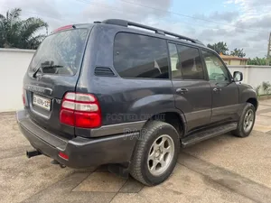 Toyota Land Cruiser 100 VX 4.7 V8 2005 Gray