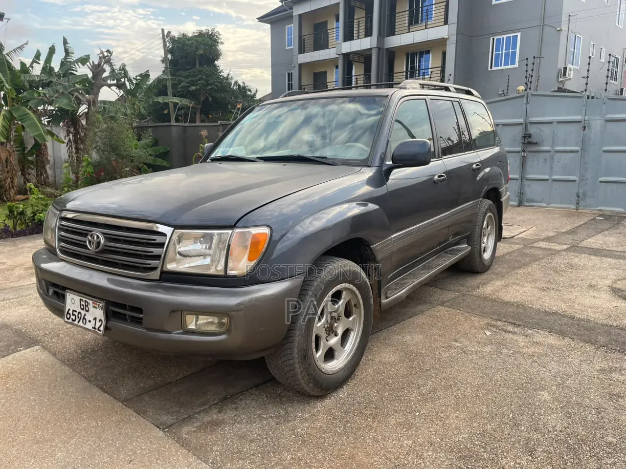 Toyota Land Cruiser 100 VX 4.7 V8 2005 Gray