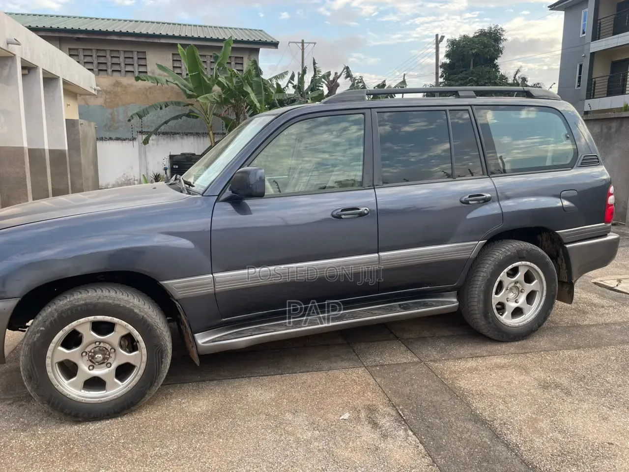 Toyota Land Cruiser 100 VX 4.7 V8 2005 Gray