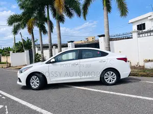 Hyundai Accent SE 2018 White