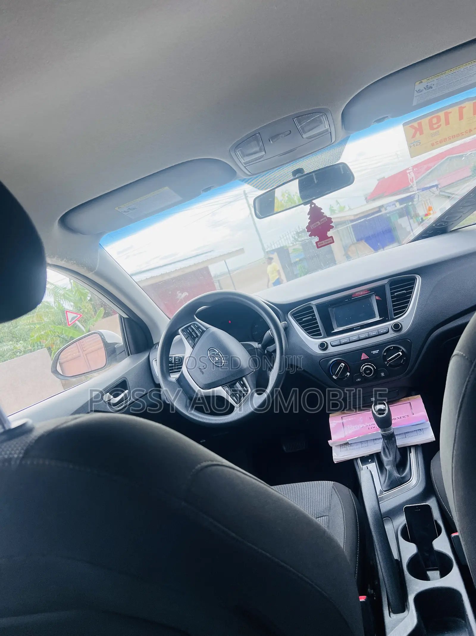 Hyundai Accent SE 2018 White