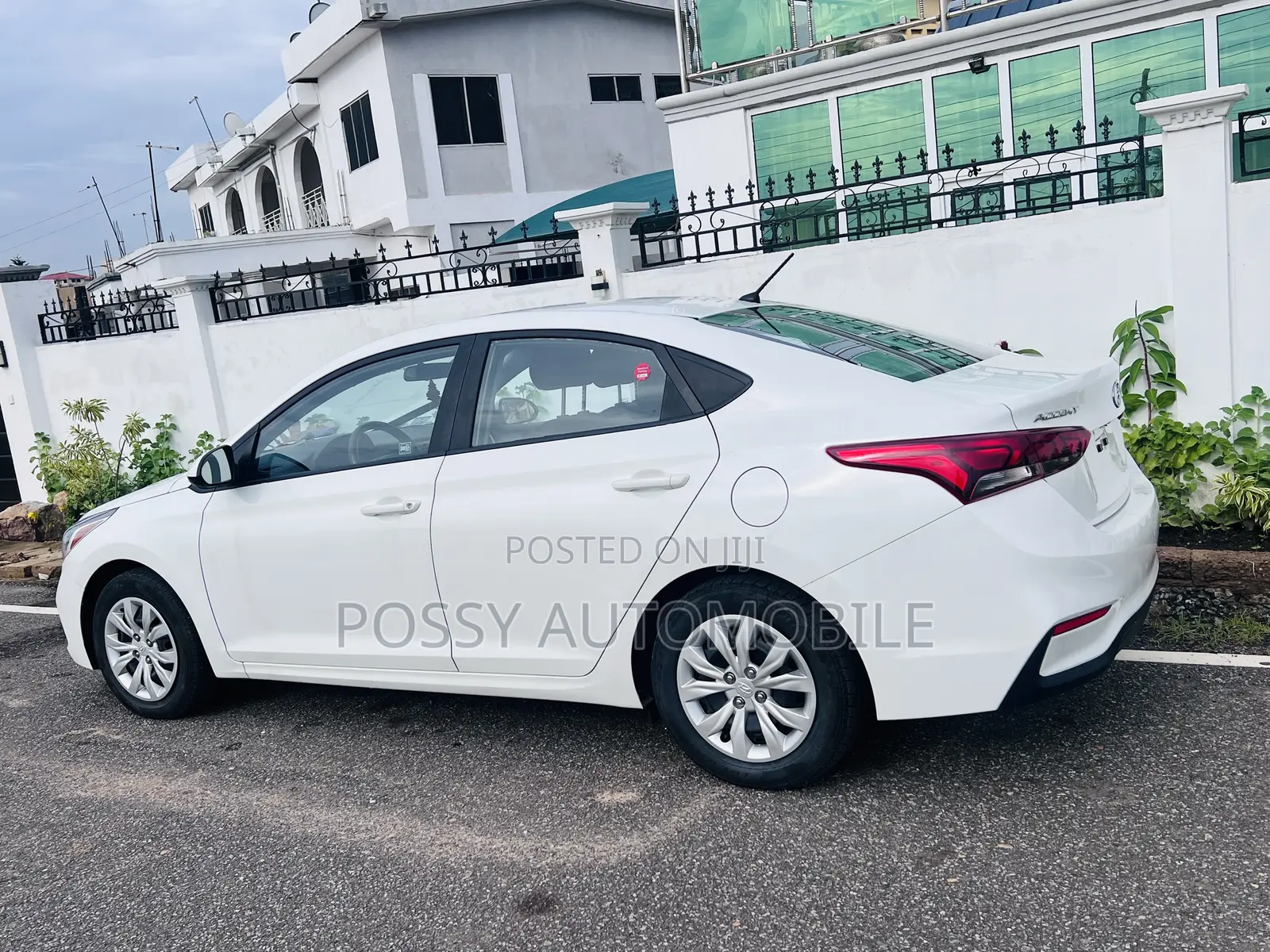 Hyundai Accent SE 2018 White