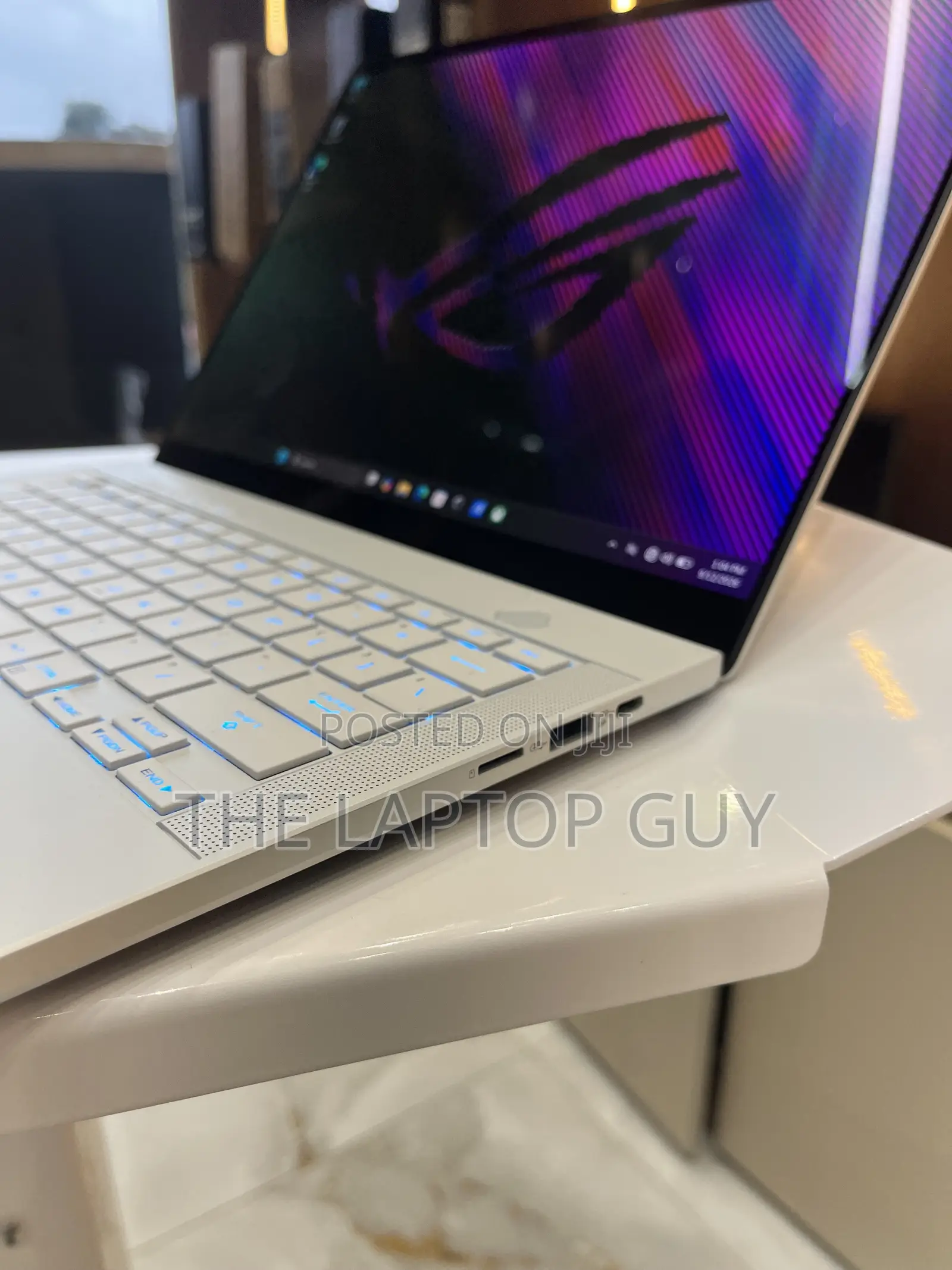 Laptop Asus ROG Zephyrus G14 16GB AMD Ryzen 9 SSD 1T