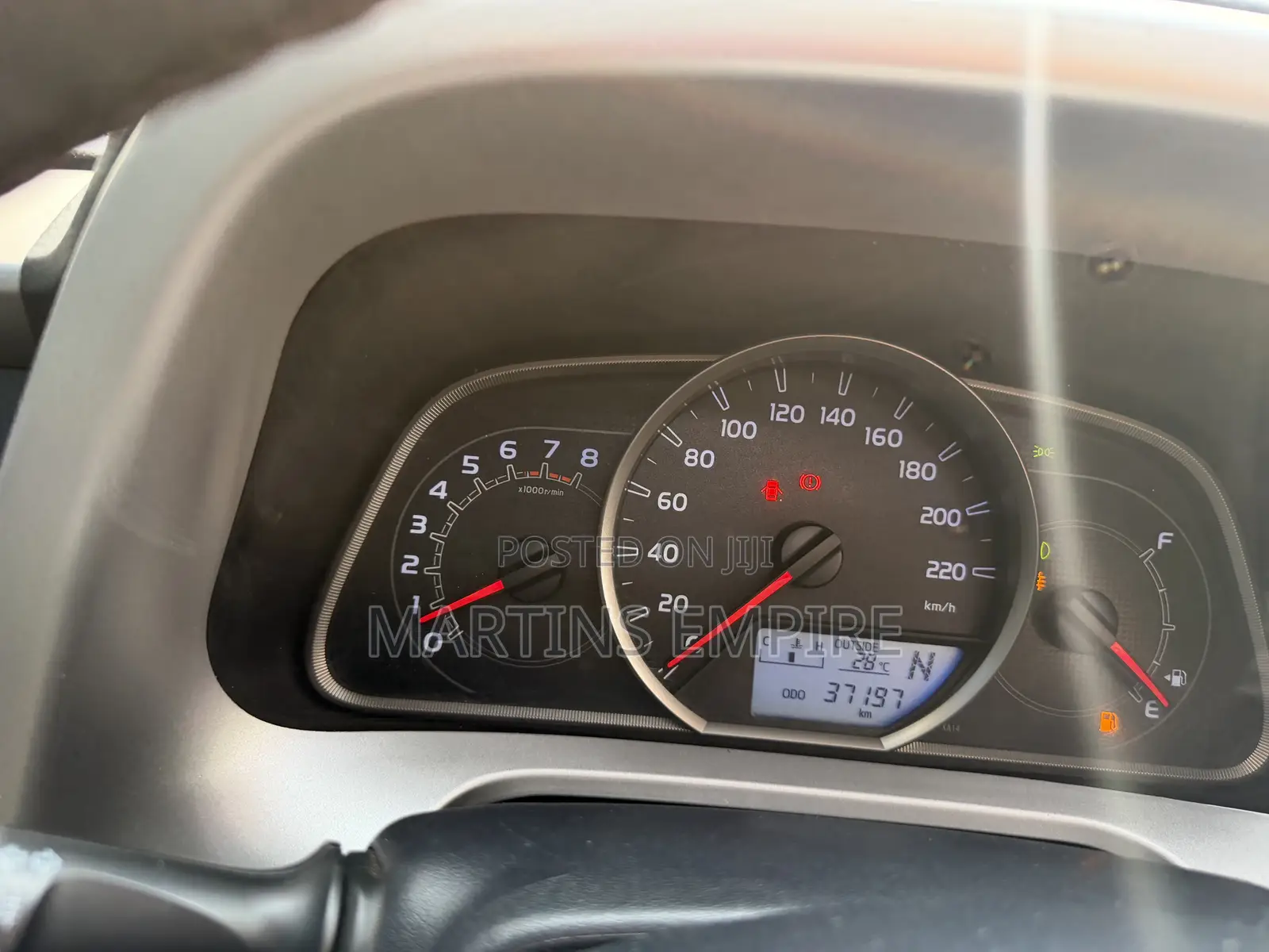 Toyota RAV4 SE FWD (2.5L 4cyl 6A) 2016 Brown