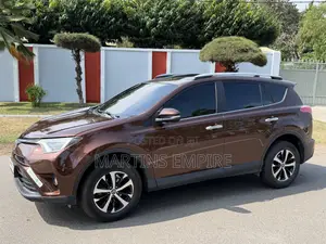 Toyota RAV4 SE FWD (2.5L 4cyl 6A) 2016 Brown