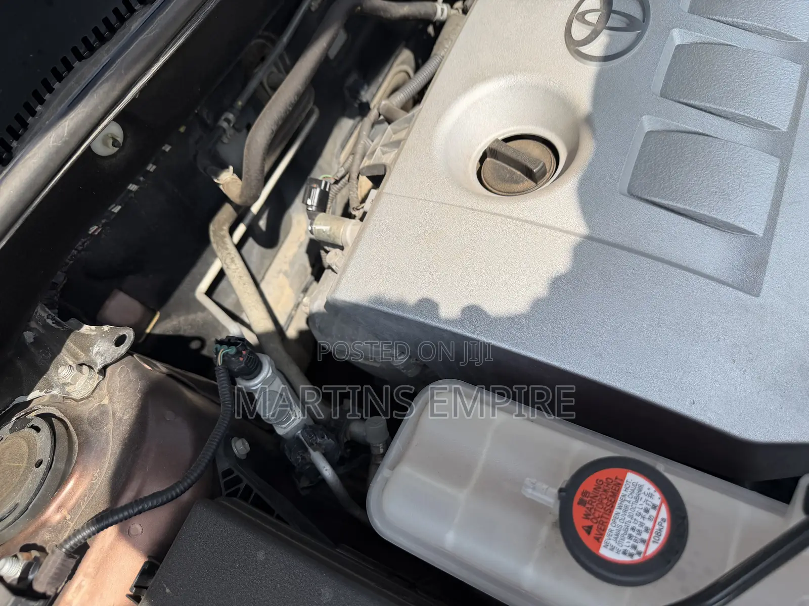 Toyota RAV4 SE FWD (2.5L 4cyl 6A) 2016 Brown