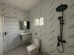 3bdrm House in Hfc Estate, Baatsona Total for sale