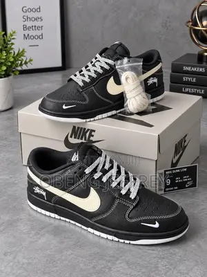 Original Nike SB Dunk Low Stussy