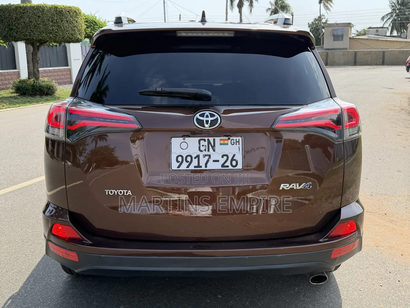 Toyota RAV4 SE FWD (2.5L 4cyl 6A) 2016 Brown