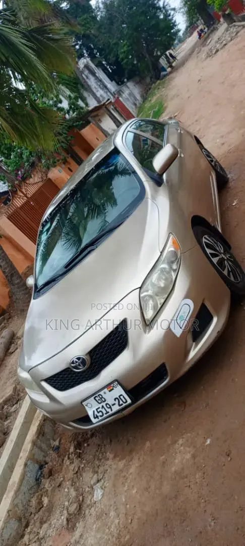 Toyota Corolla LE 4dr Sedan (1.8L 4cyl 4A) 2010 Gold