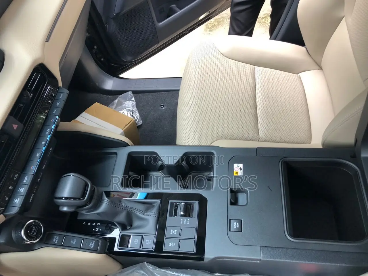 New Toyota Land Cruiser Prado GX 2026 White