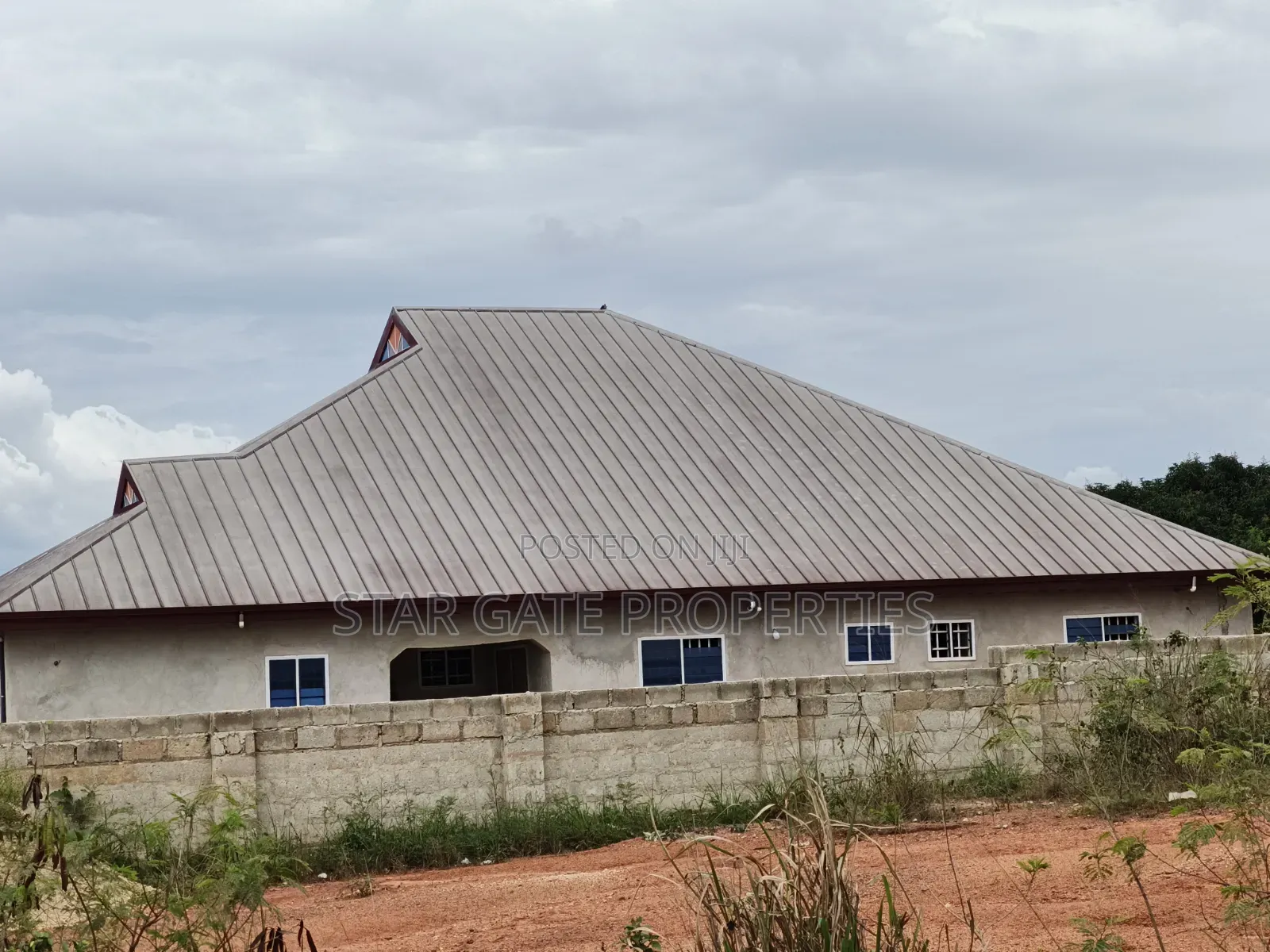 4 Plots ( 1 Acre Land) 3rd Plots Main Highway Aputuogya