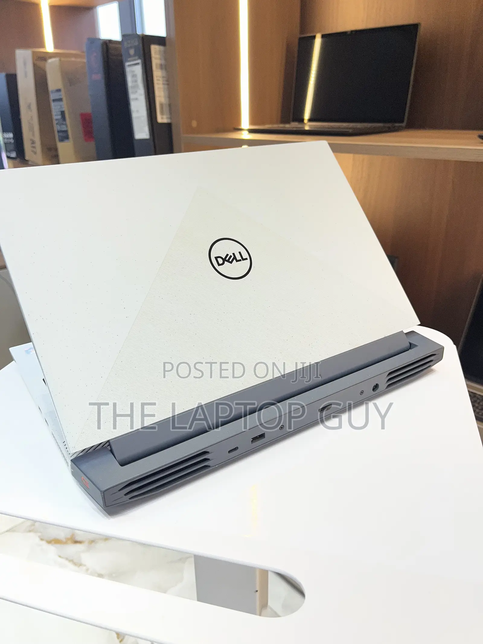 Laptop Dell G15 5510 16GB AMD Ryzen 5 SSD 512GB