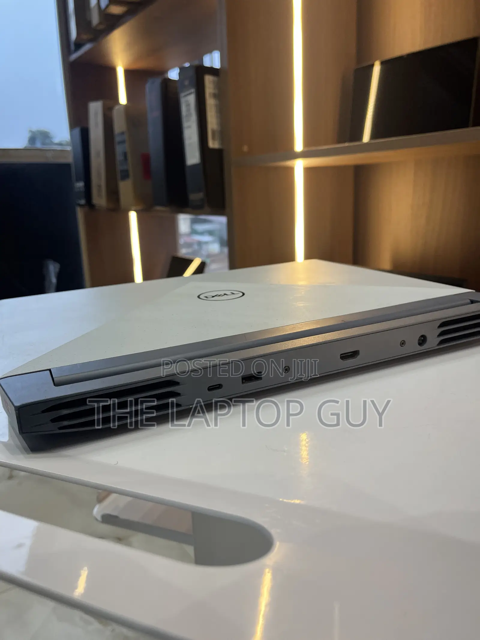 Laptop Dell G15 5510 16GB AMD Ryzen 5 SSD 512GB