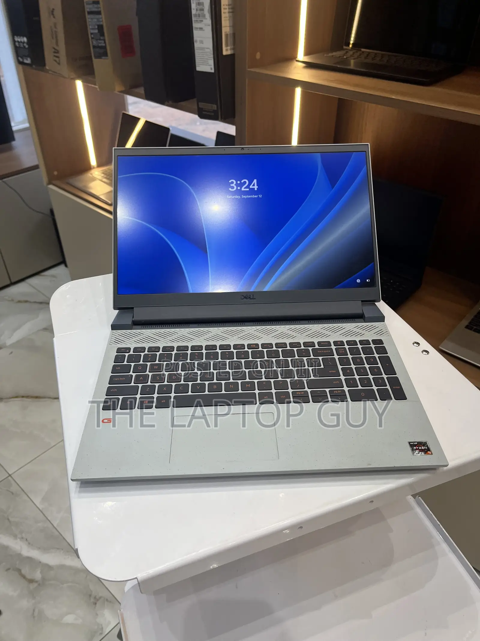 Laptop Dell G15 5510 16GB AMD Ryzen 5 SSD 512GB