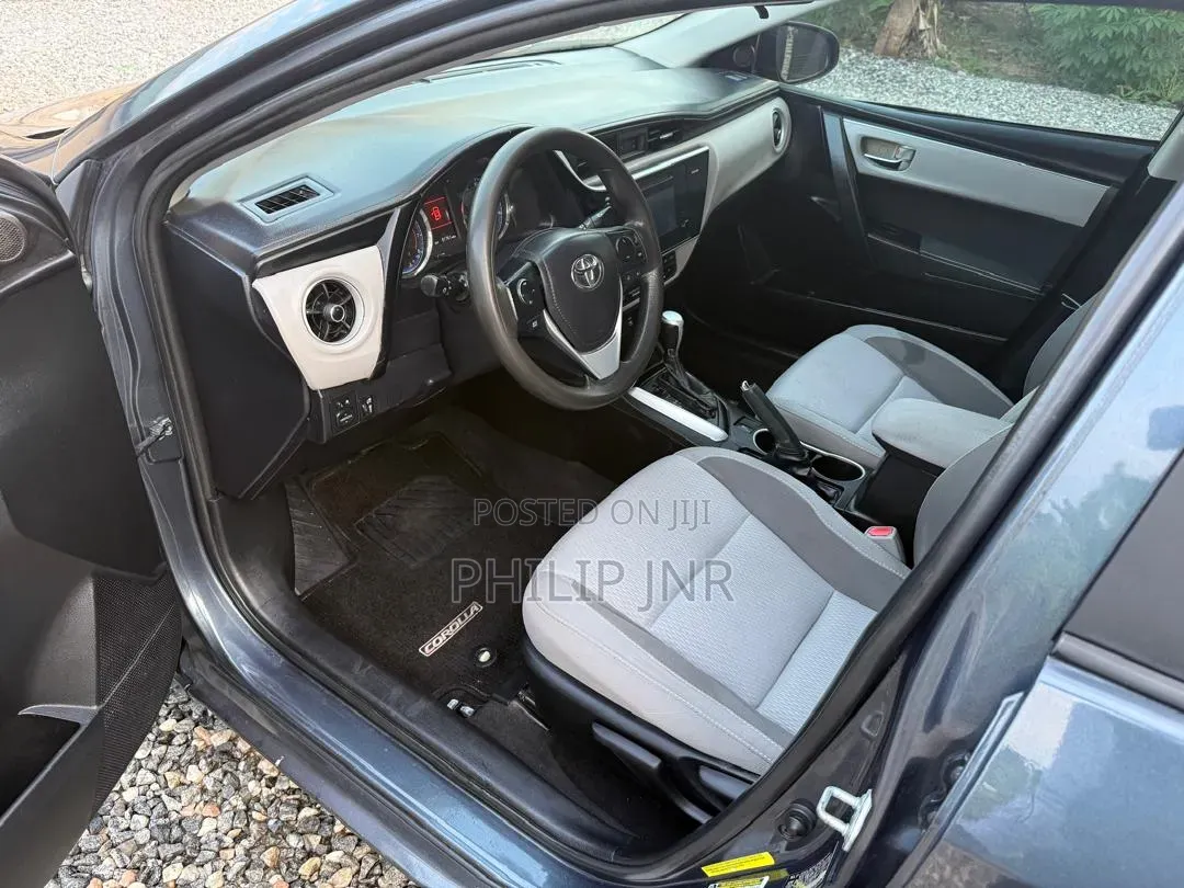 Toyota Corolla LE ECO 4dr Sedan (1.8L 4cyl CVT) 2017 Gray