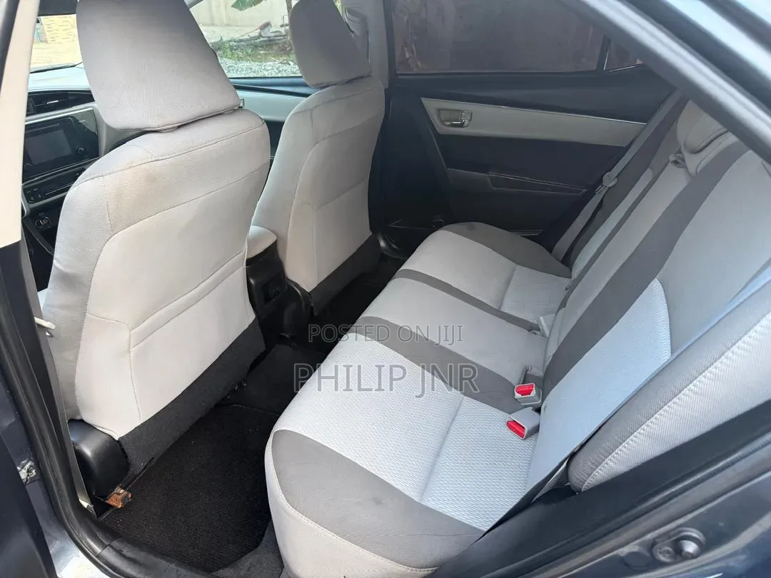 Toyota Corolla LE ECO 4dr Sedan (1.8L 4cyl CVT) 2017 Gray