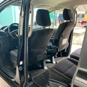 Toyota Voxy V 2WD 7-Seater 2014 Blue