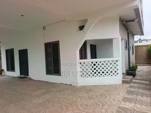 6bdrm House in Tse Addo Last Stop, Burma Camp for sale